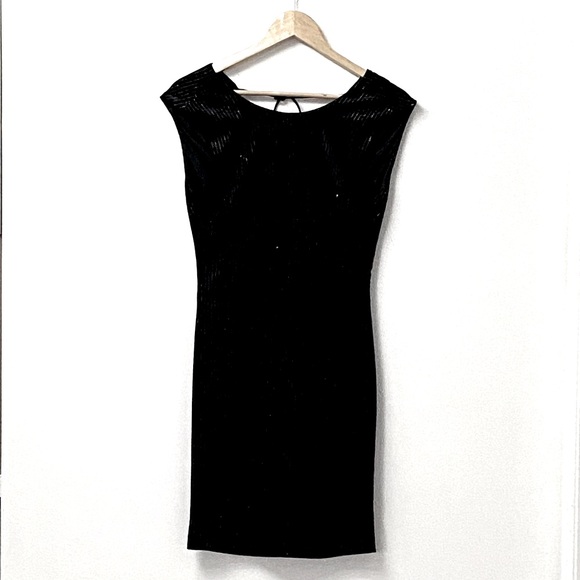 NEW Guess Exposed Back Dress - Picture 6 of 6